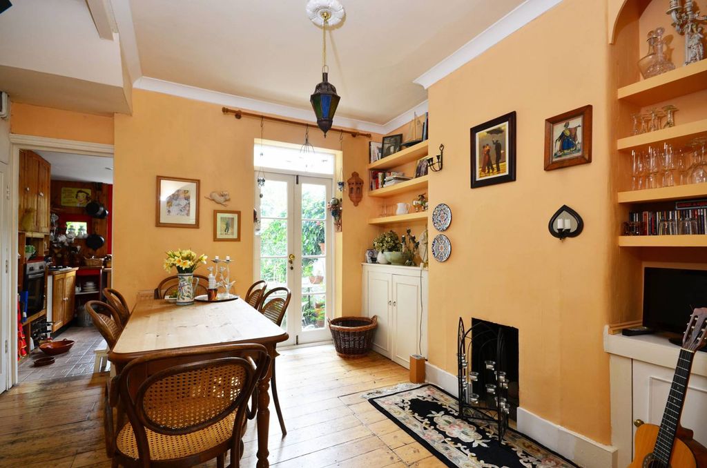 Property photo 2 of 13
