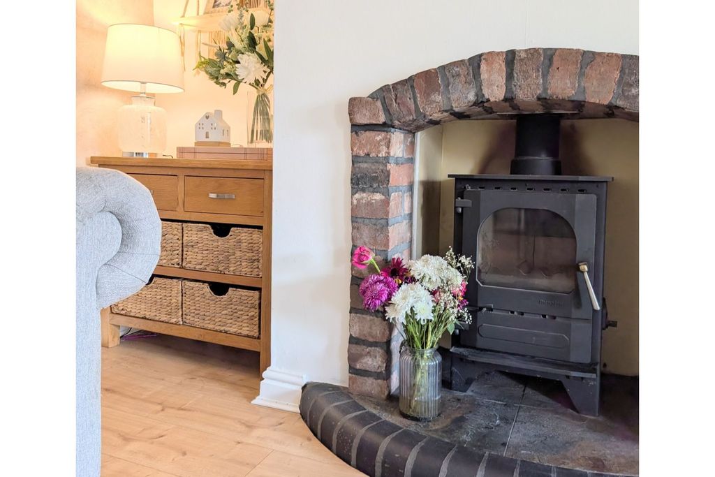 Property photo 2 of 25