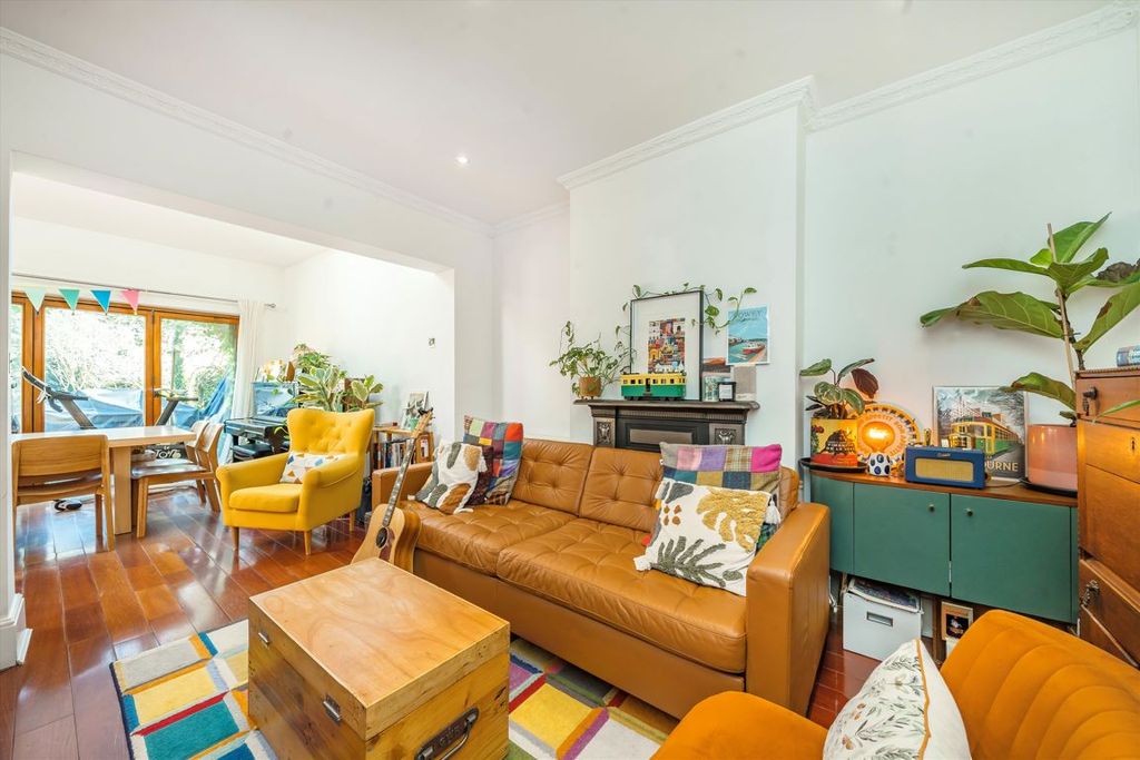 Property photo 2 of 10