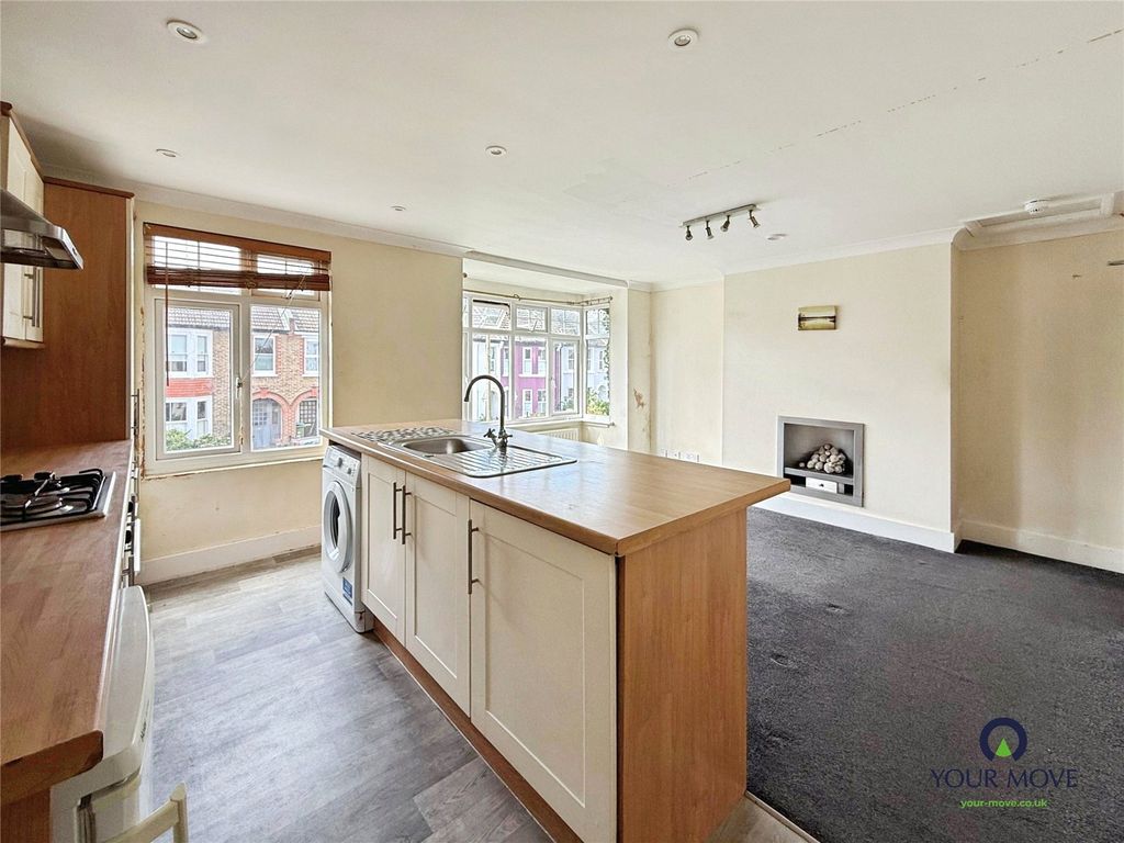 Property photo 3 of 5 Picture No. 02