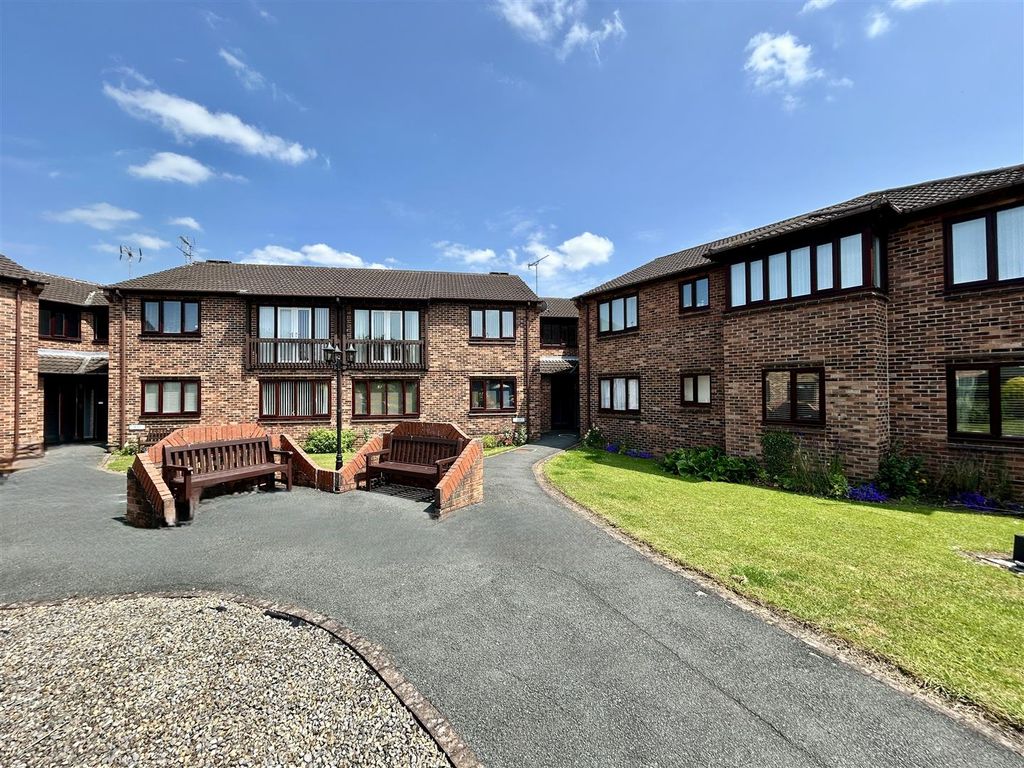 Property photo 1 of 13