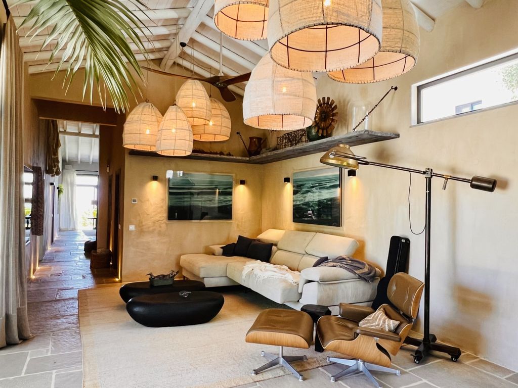 Property photo 3 of 50