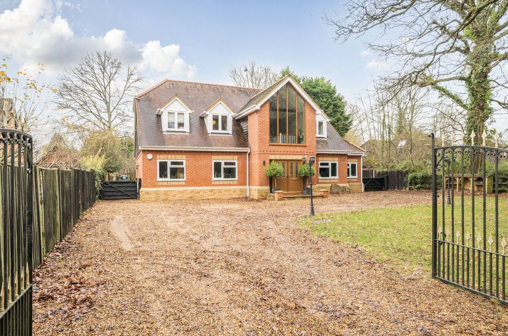 Property photo 1 of 29