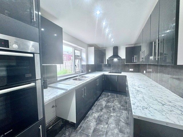 Property photo 1 of 15 Kitchen