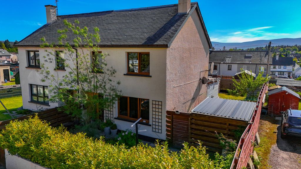 Property photo 1 of 42