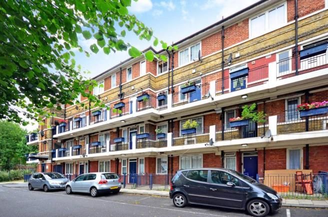 Property photo 1 of 1 Nelsons Are Proud To Present This Spacious Two Double Bedroom Maisonette Perfectly Situated Within Easy Reach Of London Bridge And Bermondsey Station.