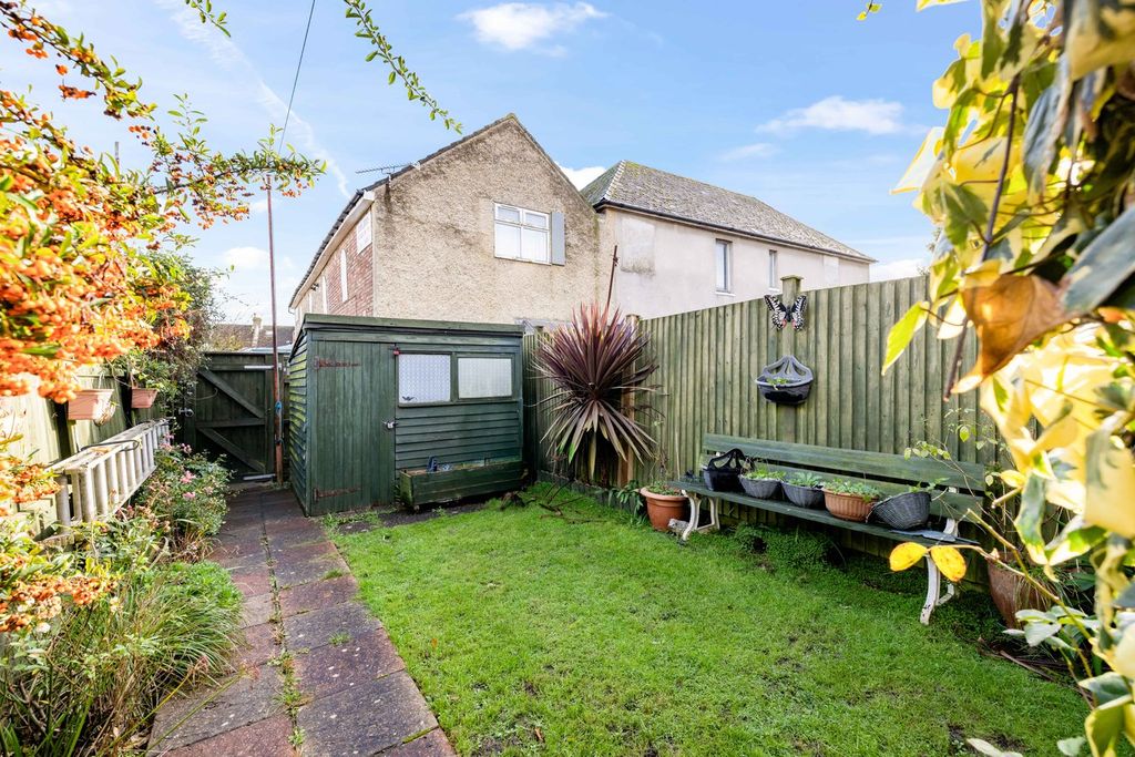 Property photo 2 of 13