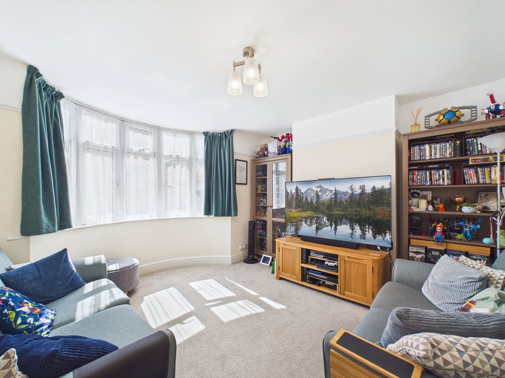 Property photo 3 of 16