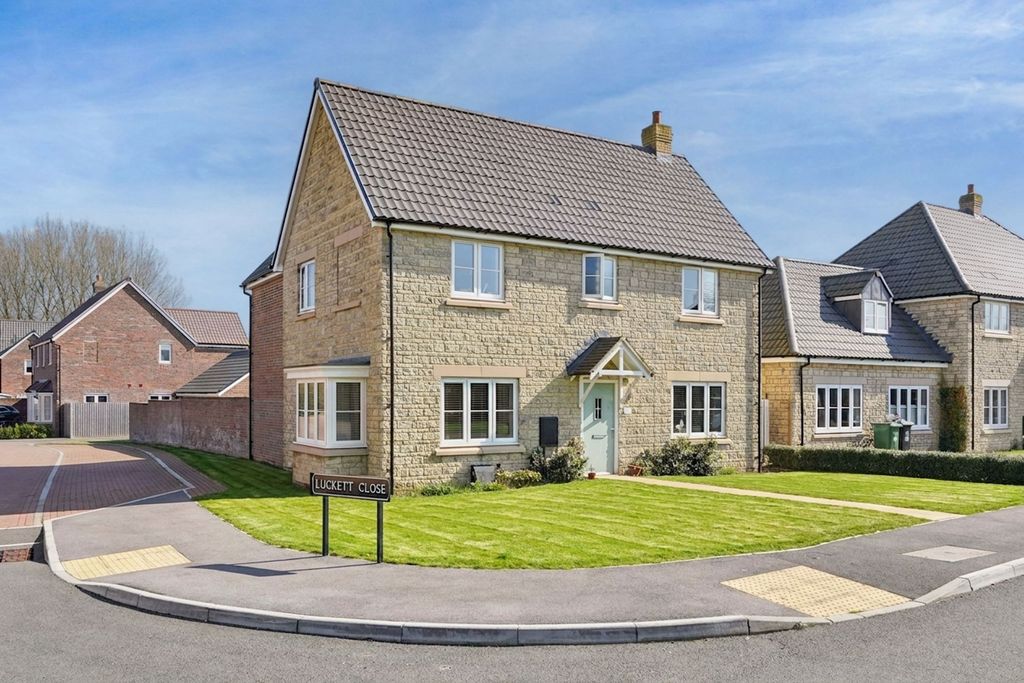 Property photo 1 of 21 Front Elevation