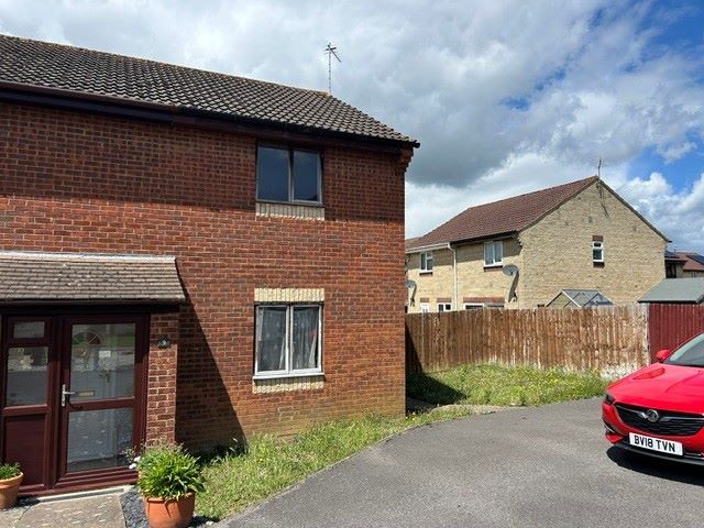 Property photo 3 of 12