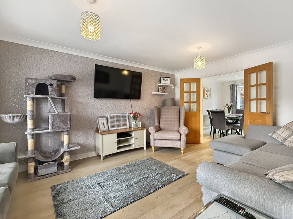 Property photo 3 of 23