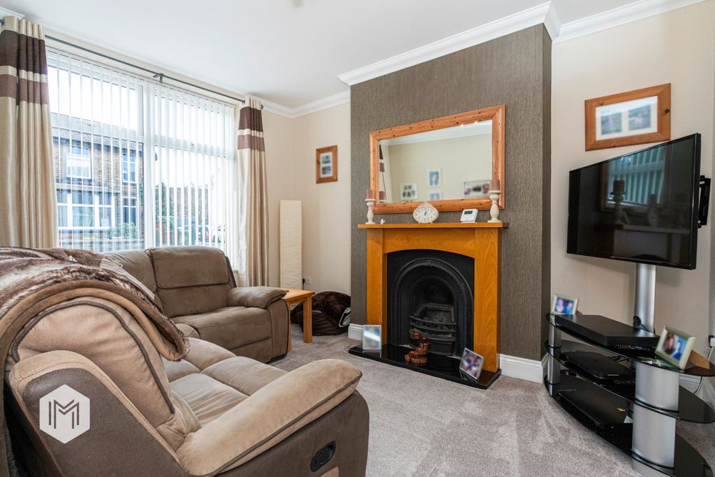 Property photo 2 of 25 Picture No. 21