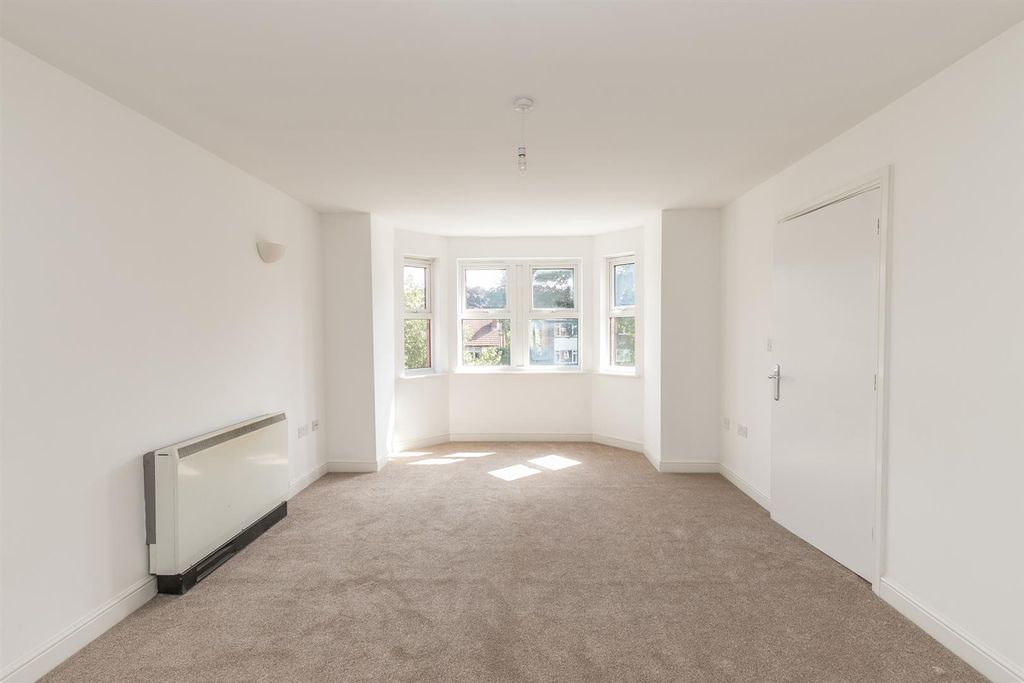 Property photo 2 of 14 Img_9619.Jpg