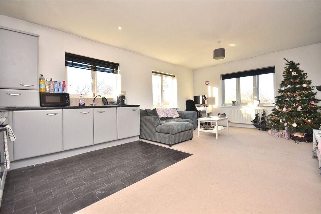 Property photo 2 of 9 Picture No. 03