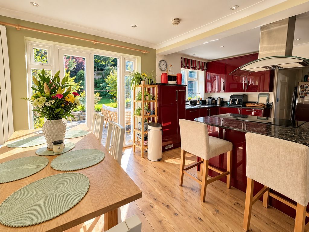 Property photo 3 of 18 Kitchen/Dining Room