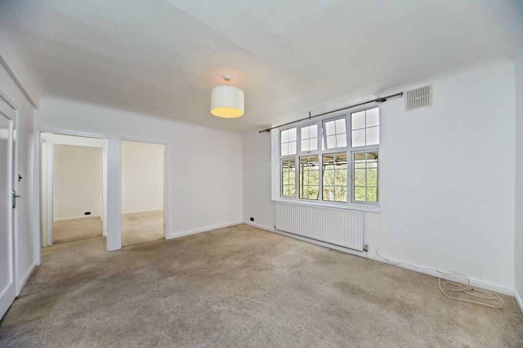 Property photo 2 of 14 Living Room