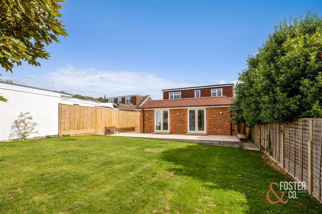 Property photo 2 of 26 Ashfold Avenue, 5_024.Jpg