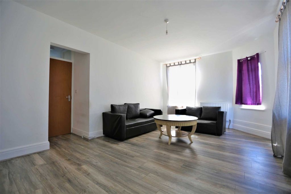 Property photo 1 of 5