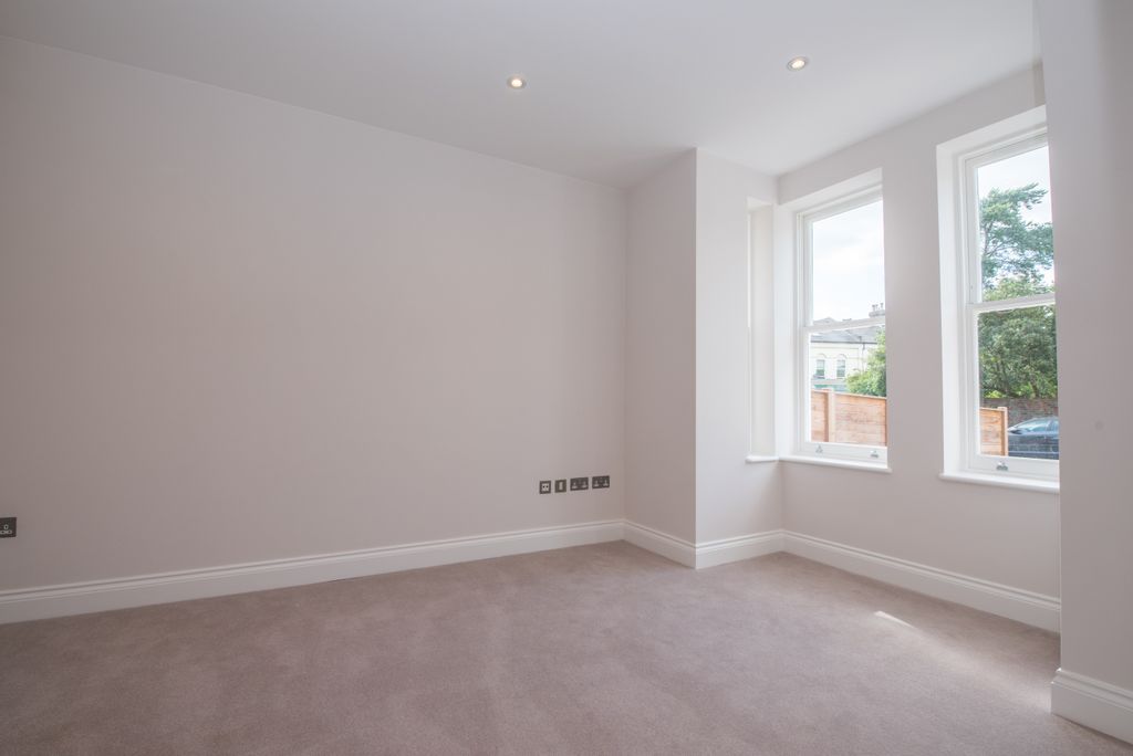 Property photo 3 of 15 Photo 03