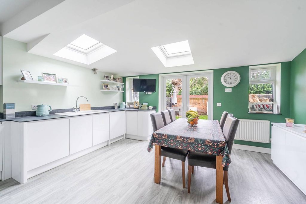 Property photo 2 of 18