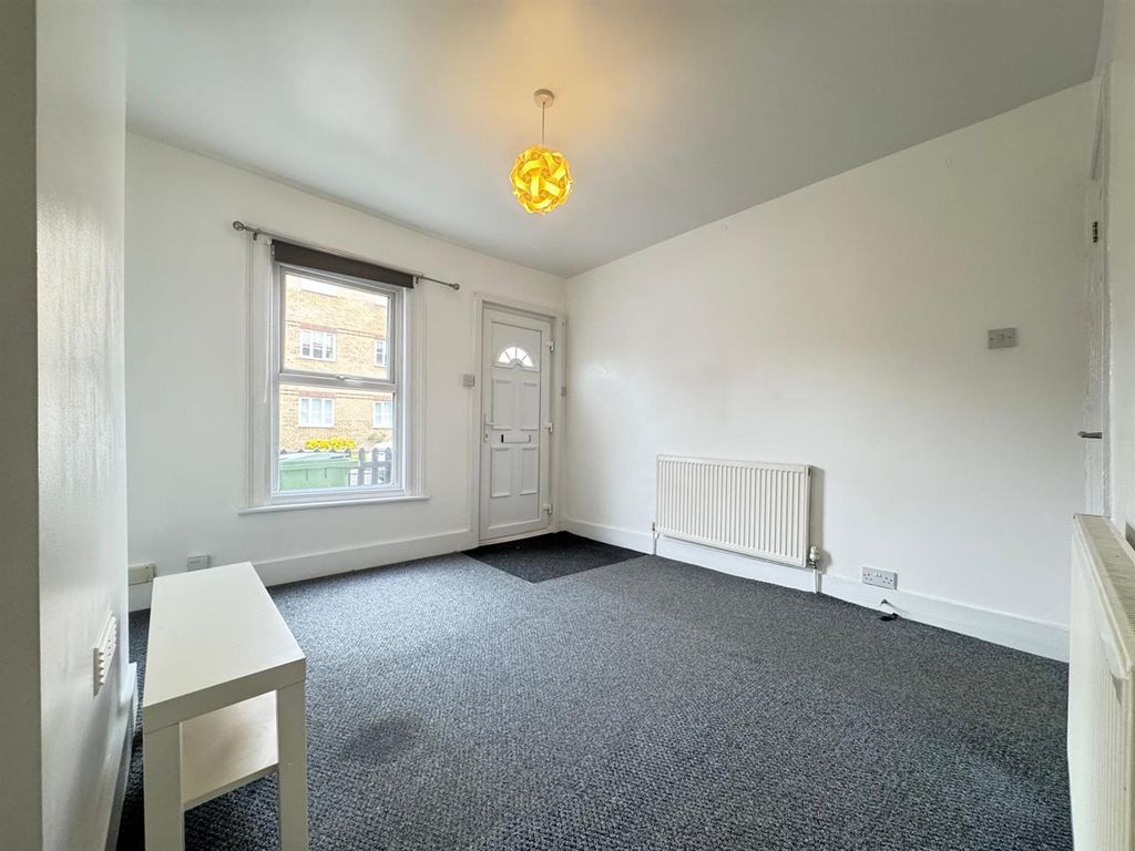 Property photo 3 of 12 Dock Road