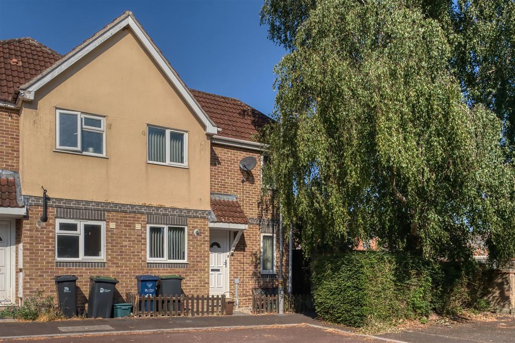 Property photo 1 of 8