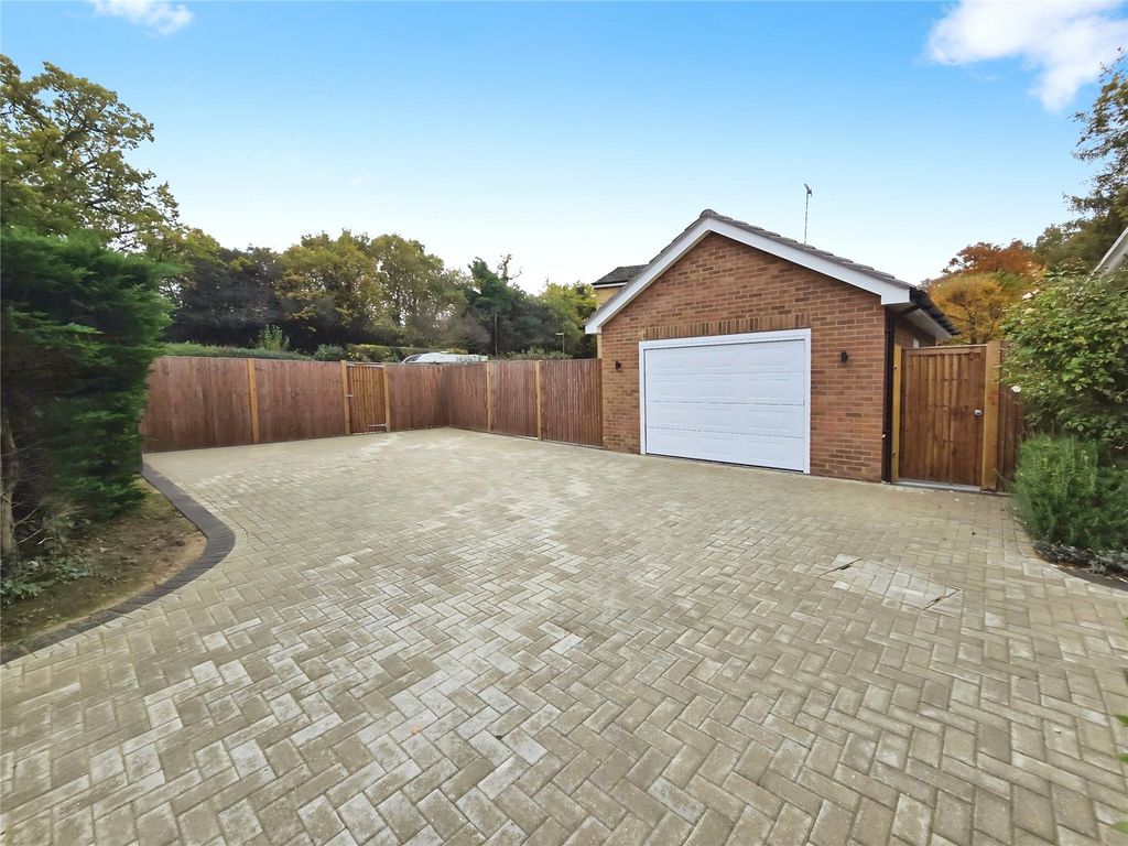 Property photo 2 of 12 Picture No. 10