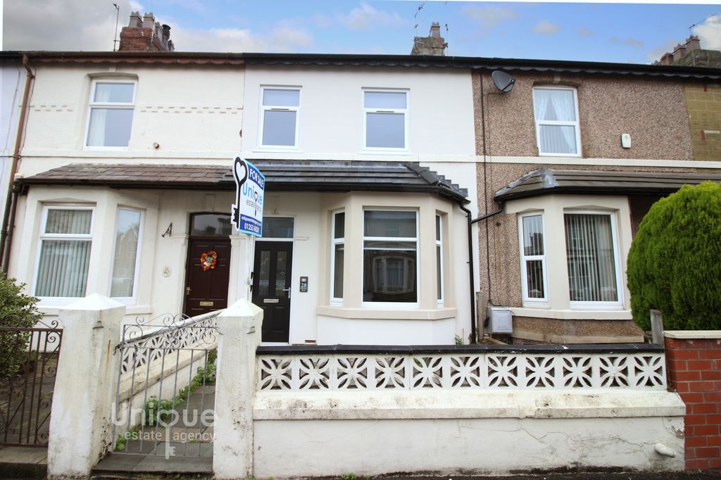 Property photo 2 of 21