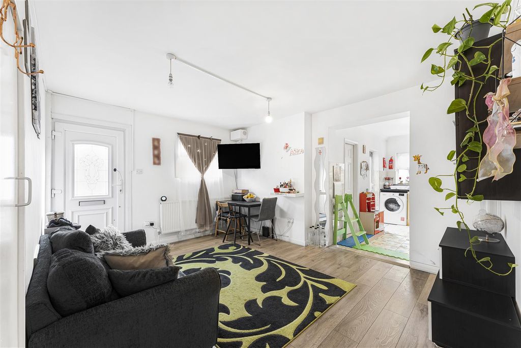 Property photo 1 of 19 1