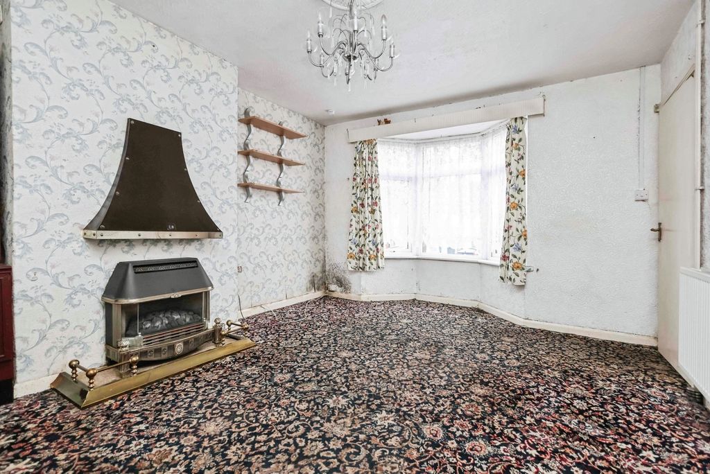 Property photo 3 of 18 Pbox-Img.Jpg