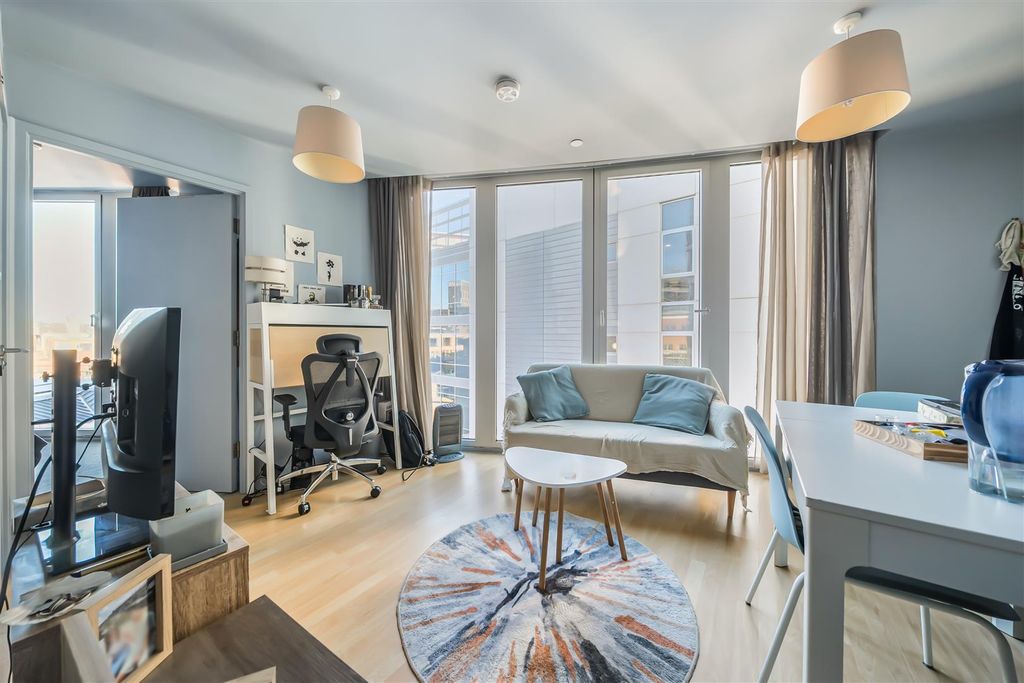 Property photo 3 of 11 1383861-9-6920564Fdaa90.Jpg