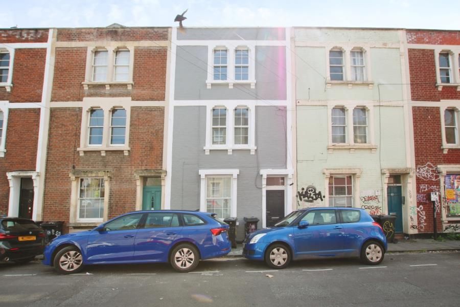 Property photo 1 of 6