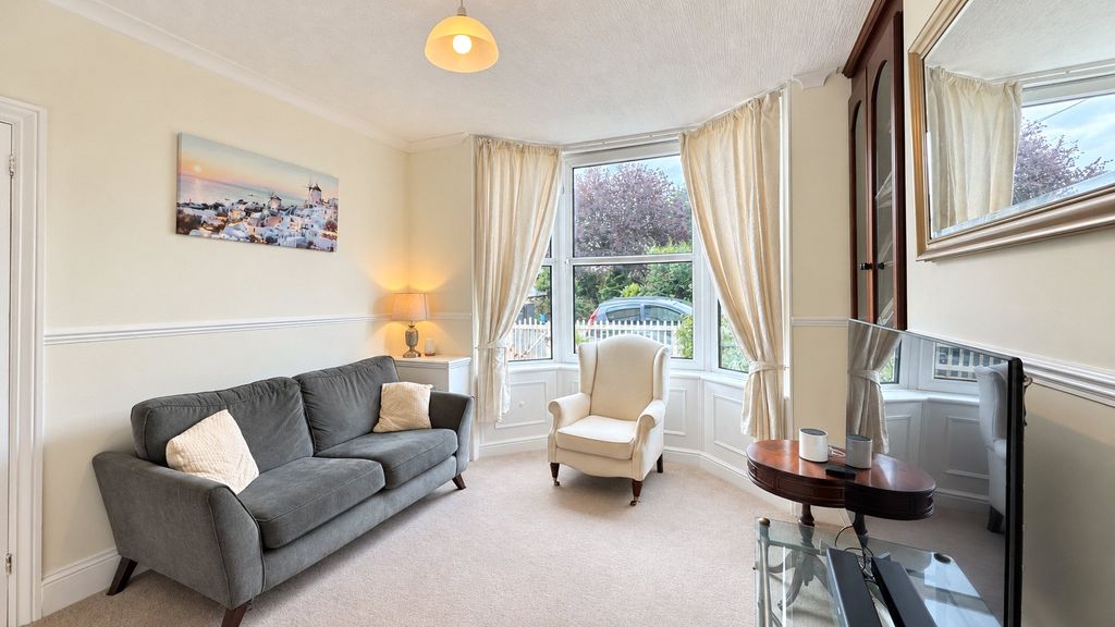Property photo 2 of 18 Picture No. 37