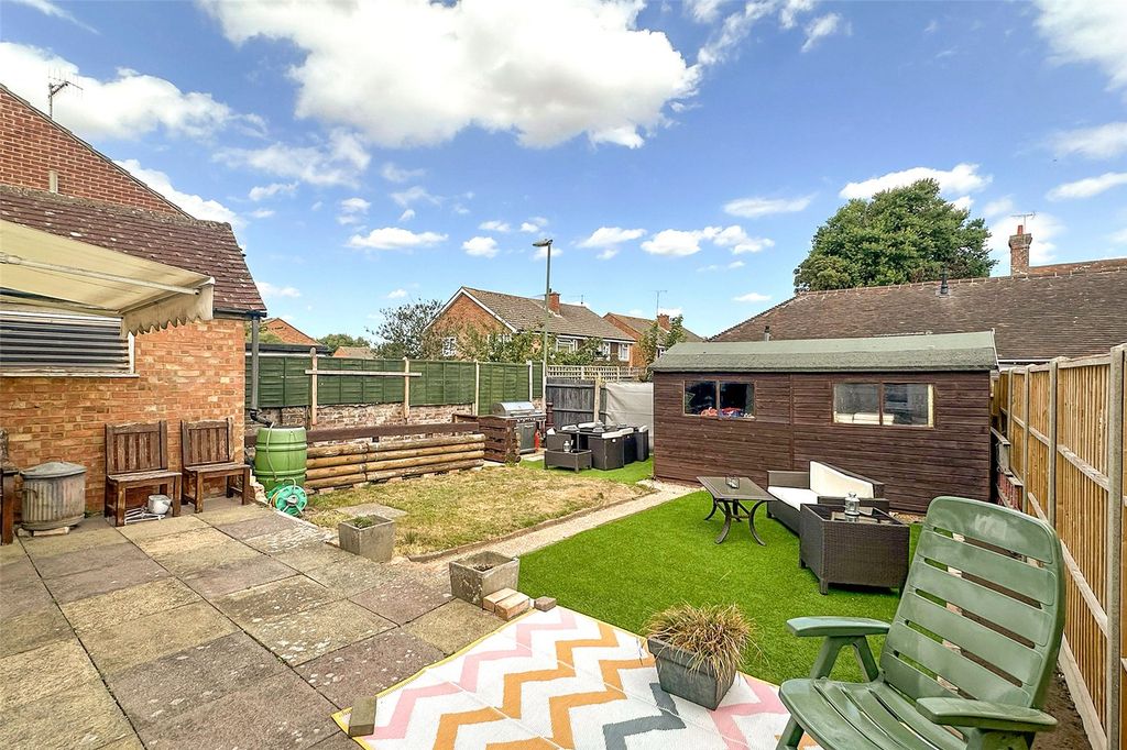 Property photo 2 of 29 Picture No. 27