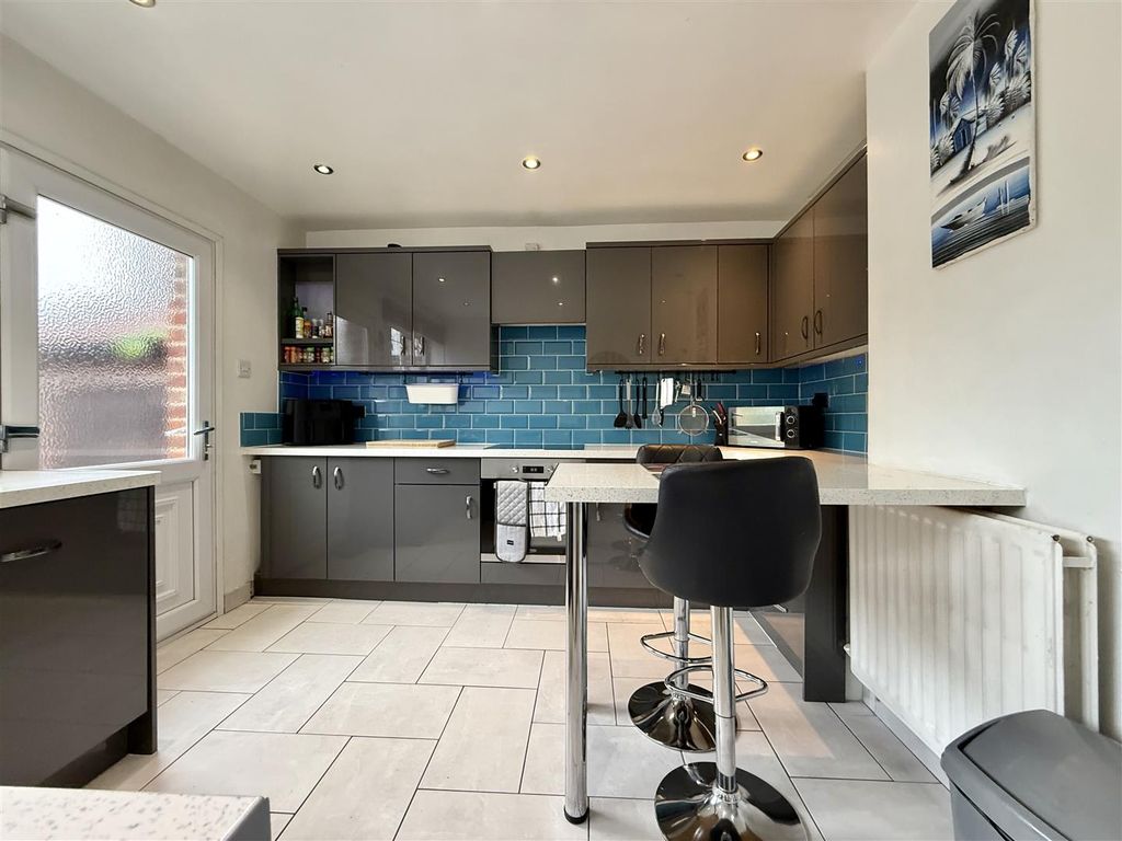 Property photo 3 of 27 3