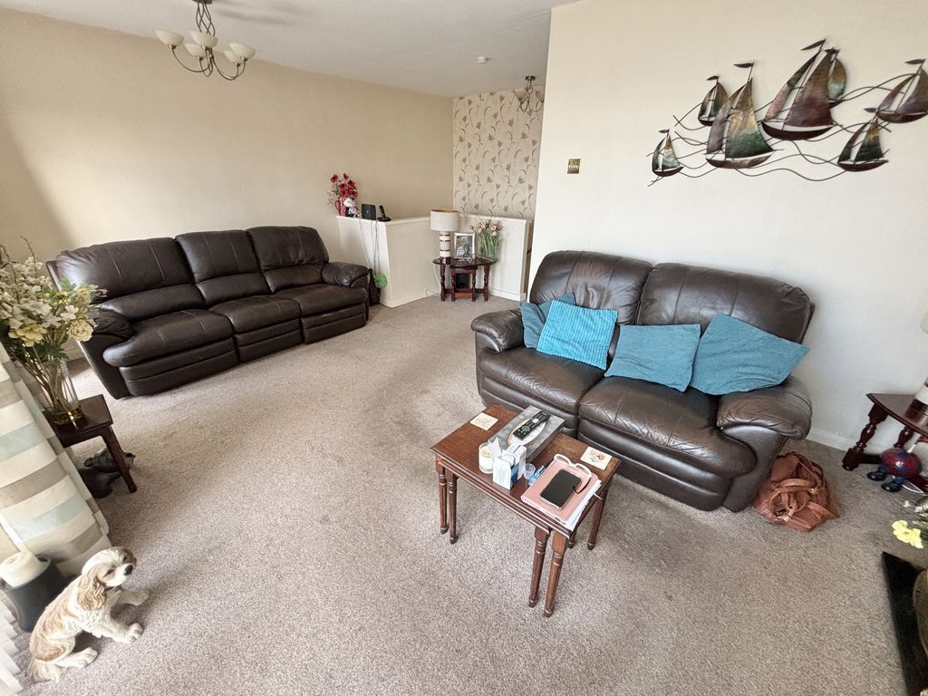 Property photo 3 of 26