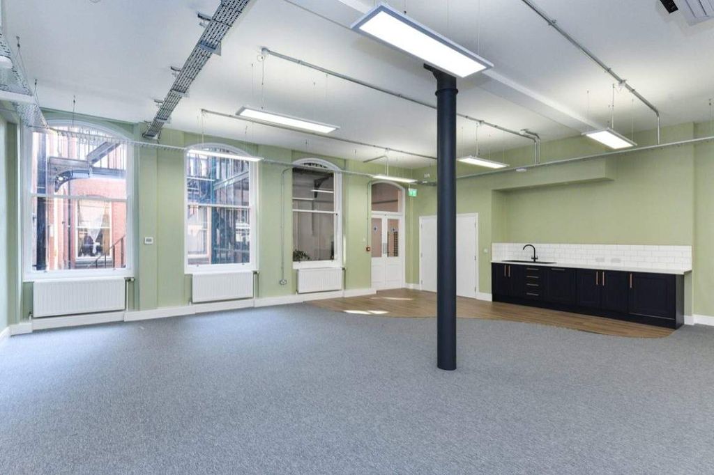 Property photo 2 of 6