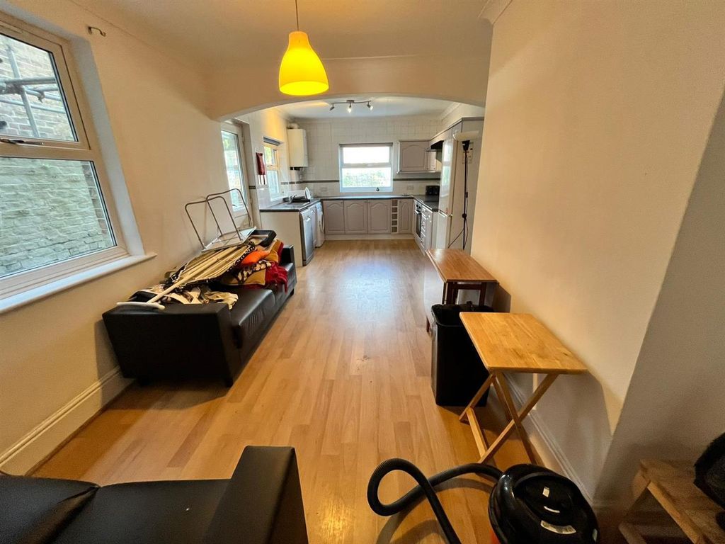 Property photo 3 of 12 4Poezcfcx02Wrdhvdl0Tmq.Jpg