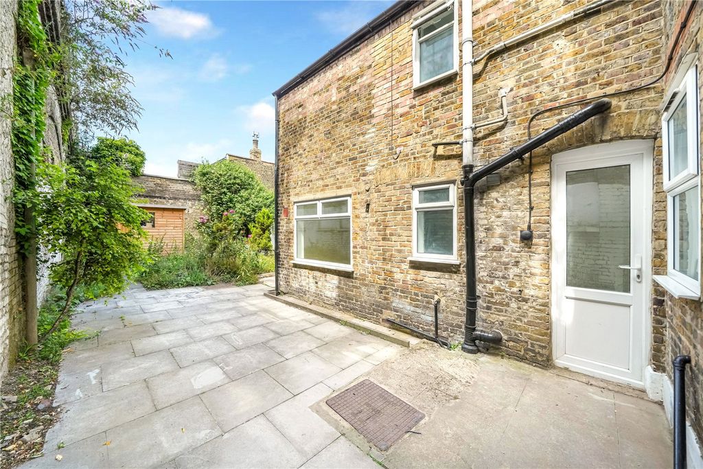 Property photo 1 of 15 Picture No. 02