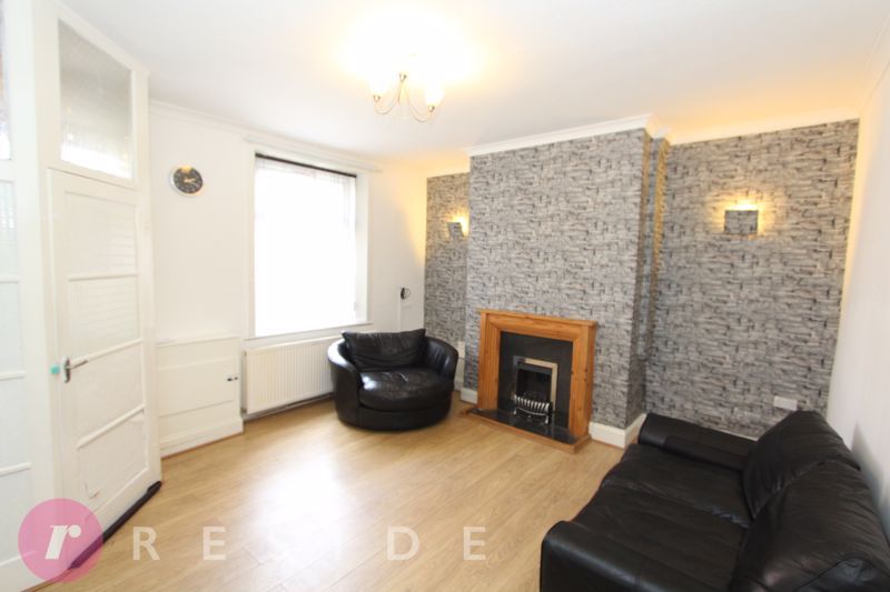 Property photo 2 of 11 Lounge