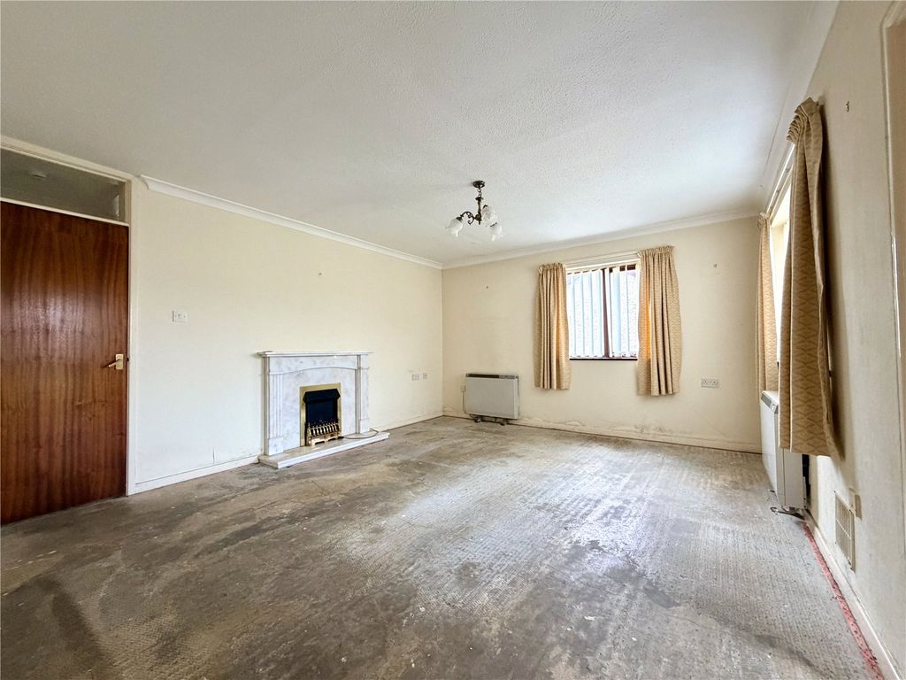 Property photo 2 of 12 Picture No. 02