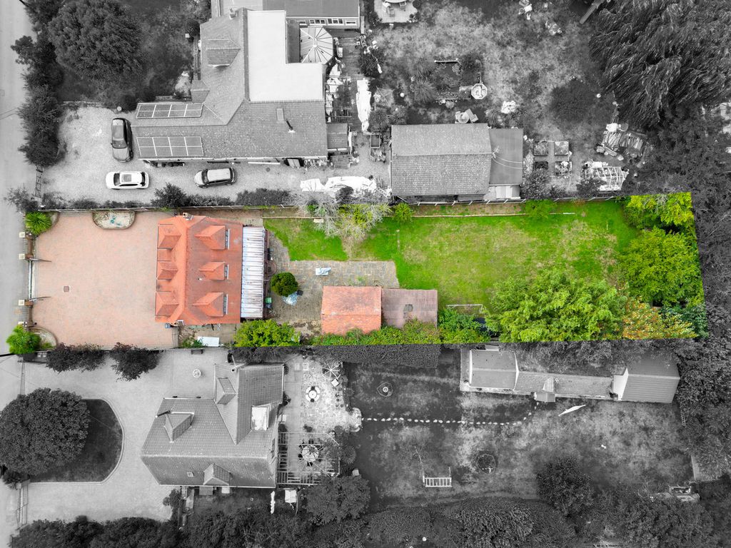 Property photo 2 of 33