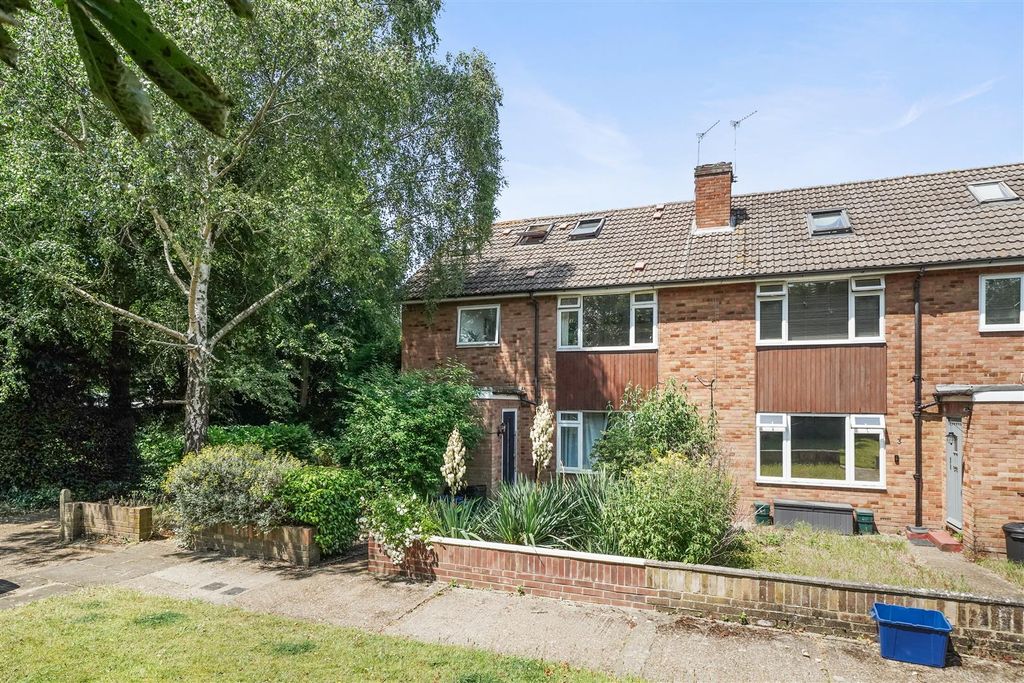 Property photo 1 of 9