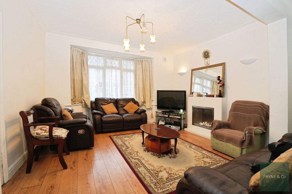 Property photo 2 of 15