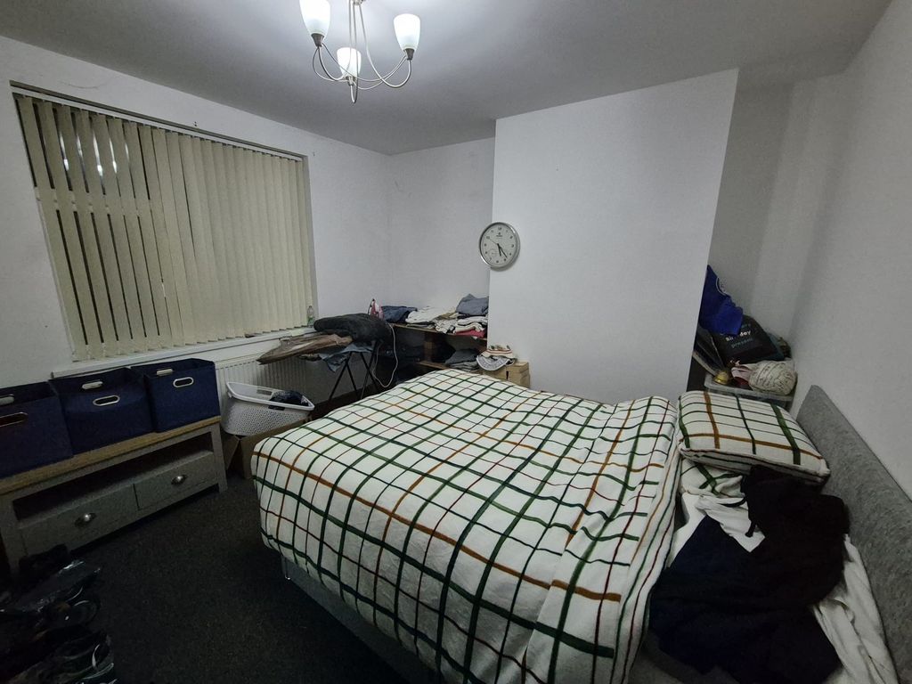 Property photo 3 of 4 Kitchen