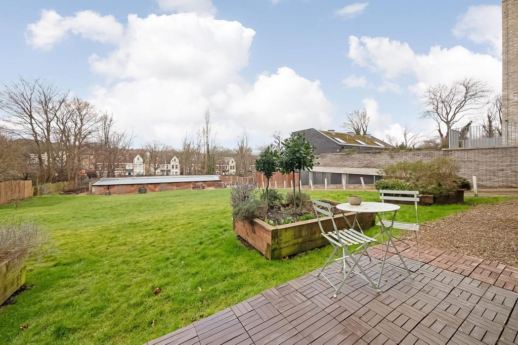 Property photo 3 of 11 Asffotpyp0Enzupqr9Leeg.Jpg