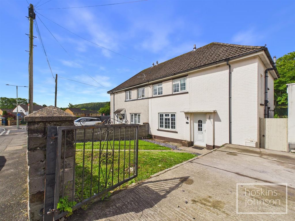 Property photo 1 of 28