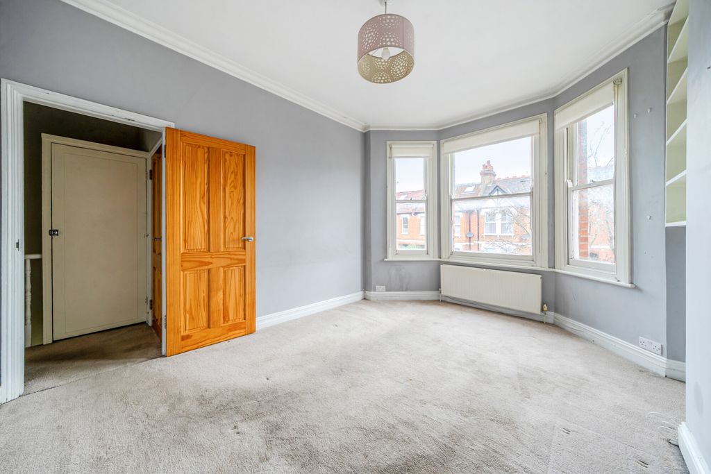 Property photo 2 of 14 1374936-12-69048F...