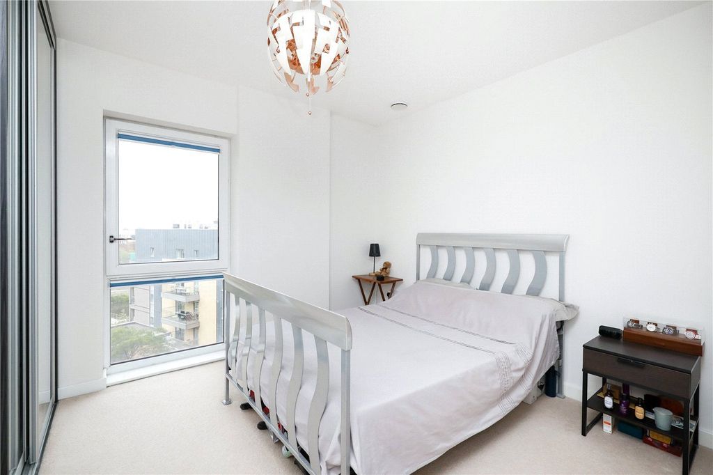 Property photo 3 of 16 Picture No. 11