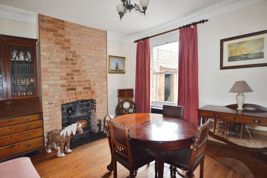 Property photo 3 of 20 Dining Room